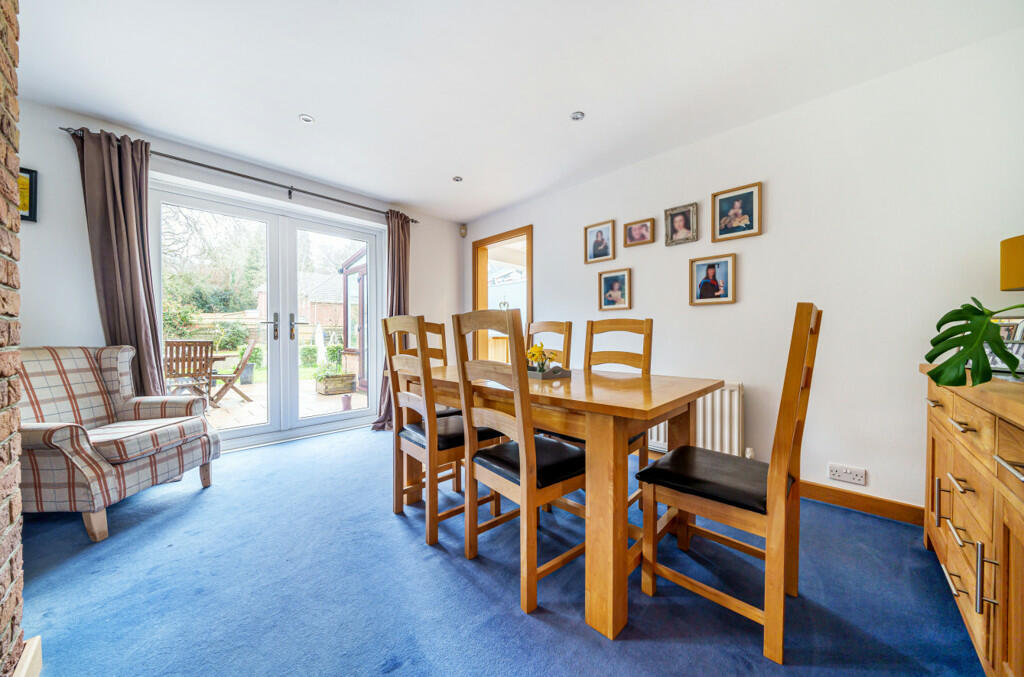 3 bedroom detached house for sale in Pitmore Road, Allbrook, Hampshire