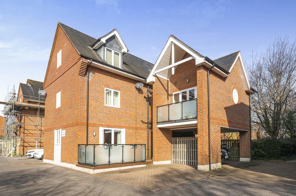 3 bedroom apartment for sale in Arlington Place, Gordon Road, Winchester, SO23