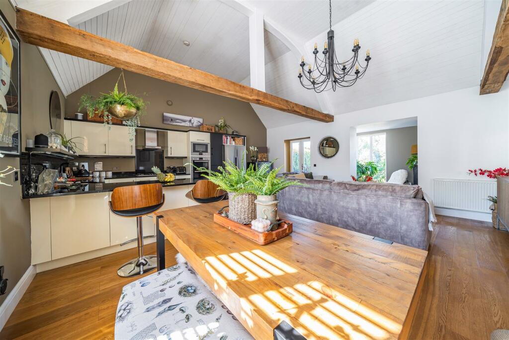 3 bedroom terraced house for sale in Coach Hill, Titchfield Village, PO14