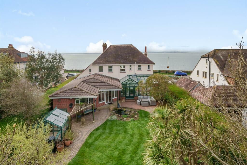 4 bedroom detached house for sale in Cliff Road, Hill Head, PO14