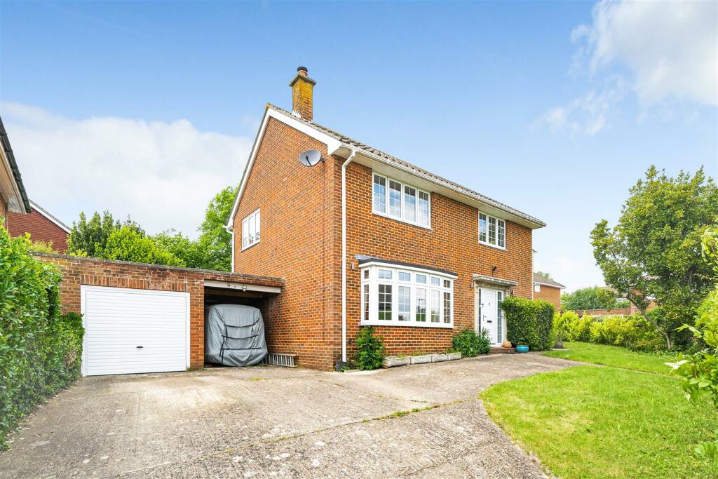 4 bedroom detached house for sale in Sandy Lane, Titchfield, PO14