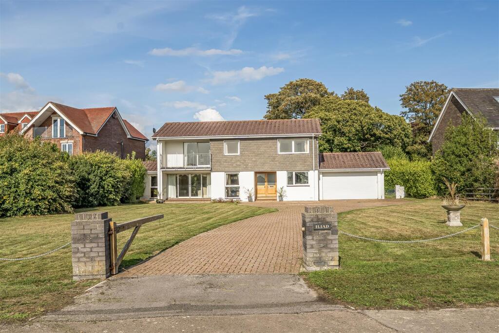 Main image of property: Hook Park Road, Warsash