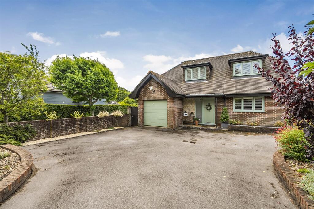 Main image of property: Dibles Road, Warsash