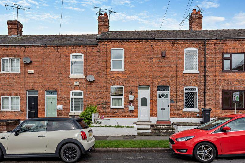 2 bedroom terraced house for sale in Hoole, Chester, CH2