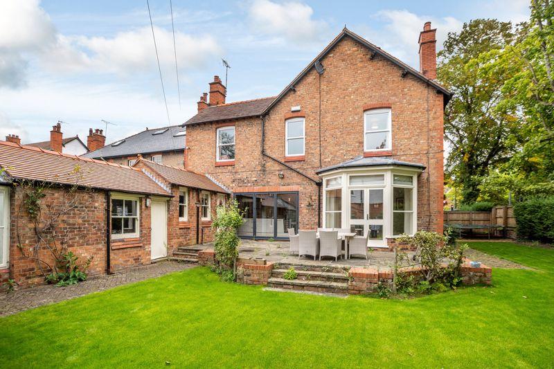 5 bedroom detached house for sale in Hough Green, Chester, CH4