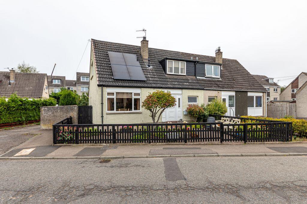 2 bedroom semi-detached house