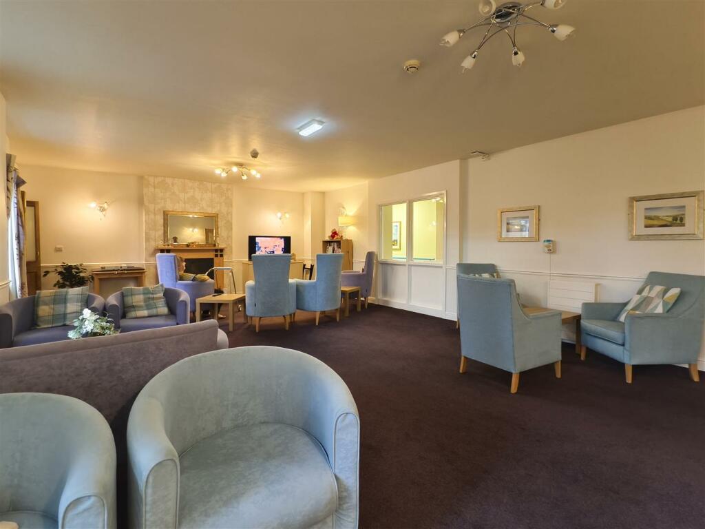 Additional property image - Baldwin Lane, Clayton, Bradford