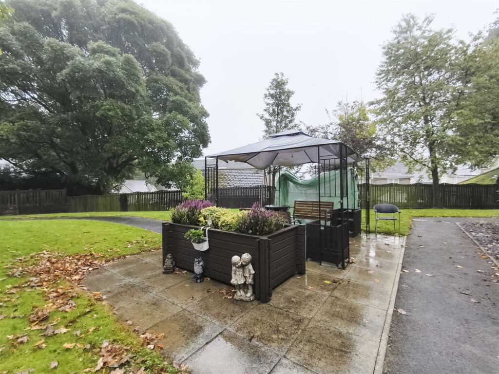 Additional property image - Baldwin Lane, Clayton, Bradford