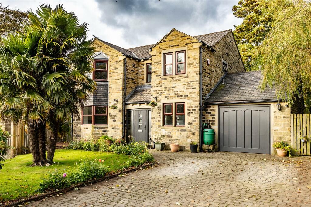 Main image of property: Denholme Gate Road, Hipperholme, Halifax