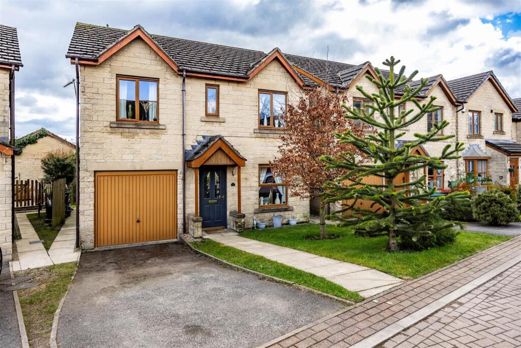 Main image of property: Woodthorpe, Denholme, Bradford