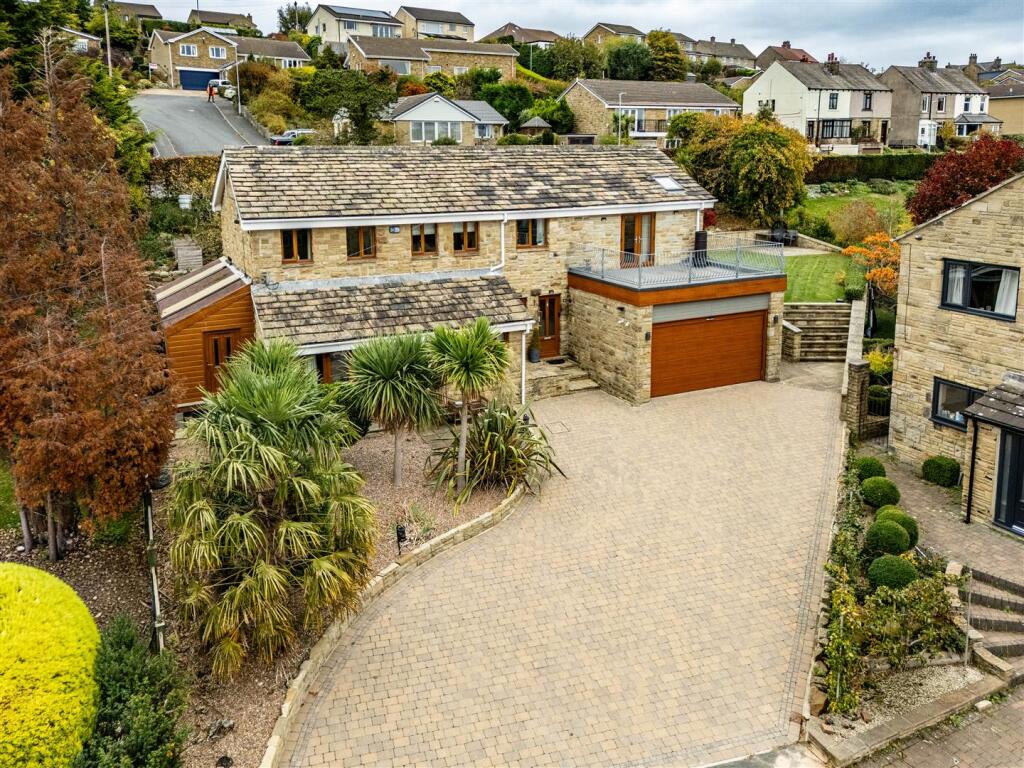 Main image of property: Vine Close, Clifton, Brighouse