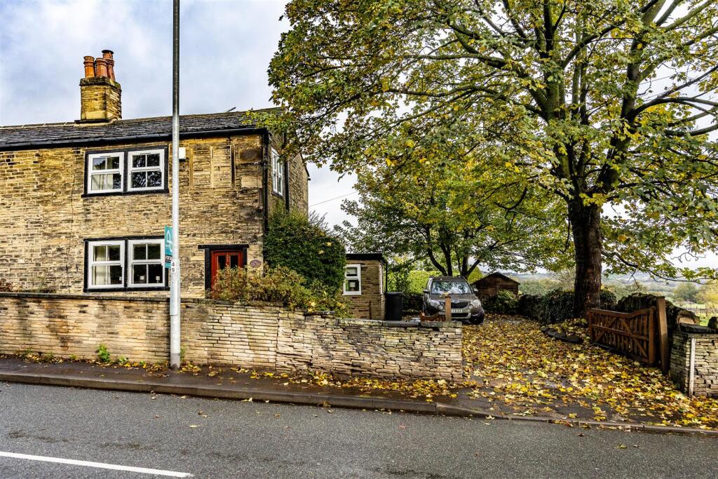 Main image of property: Wakefield Road, Lightcliffe, Halifax
