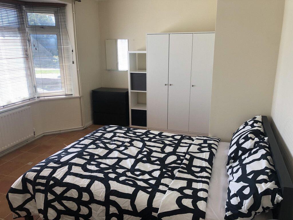 Main image of property: Arundel Street