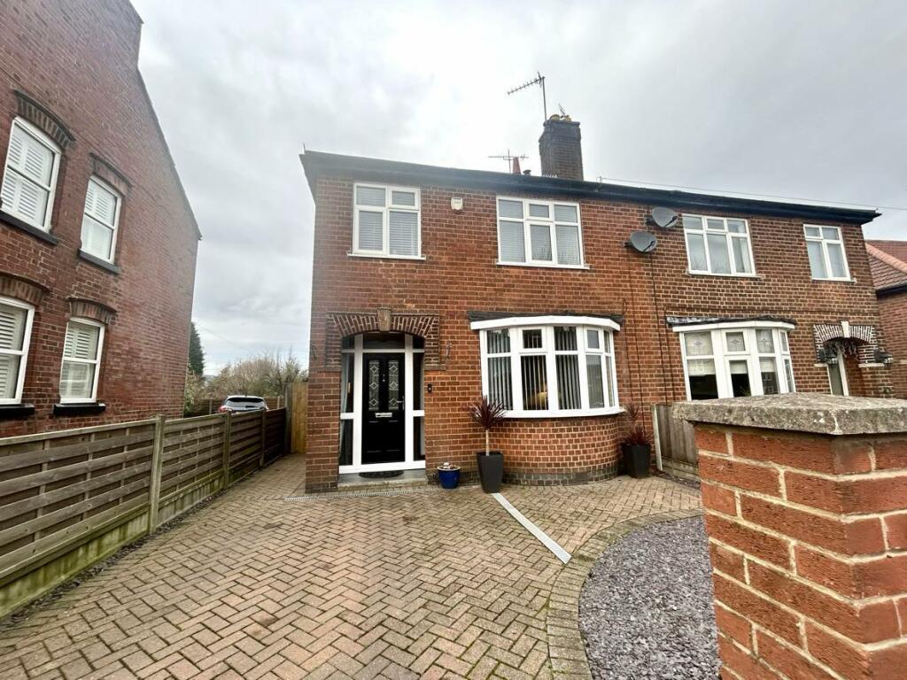 3 bedroom semidetached house for sale in Hermitage Road, Whitwick