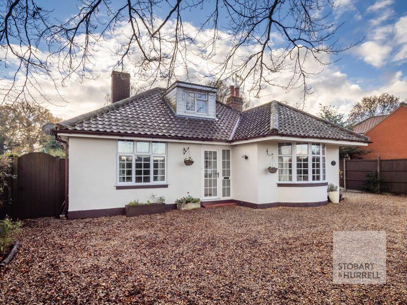 4 bedroom detached bungalow for sale in Stalham Road, Hoveton, Norfolk