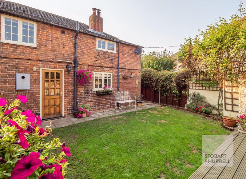4 bedroom semidetached house for sale in Oak Cottage, The Green, Upton