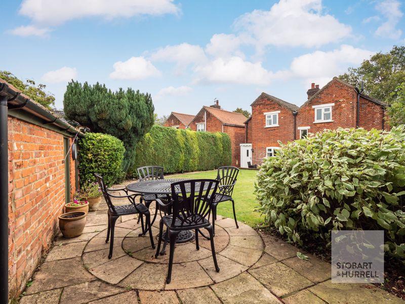 3 bedroom detached house for sale in Half Moon Cottage, Upper Street