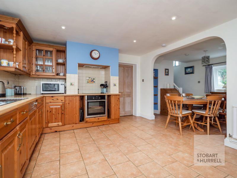 3 bedroom detached house for sale in Half Moon Cottage, Upper Street