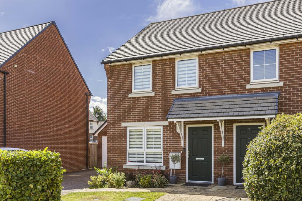 2 bedroom semidetached house for sale in Arthur Martin Leake Way, High