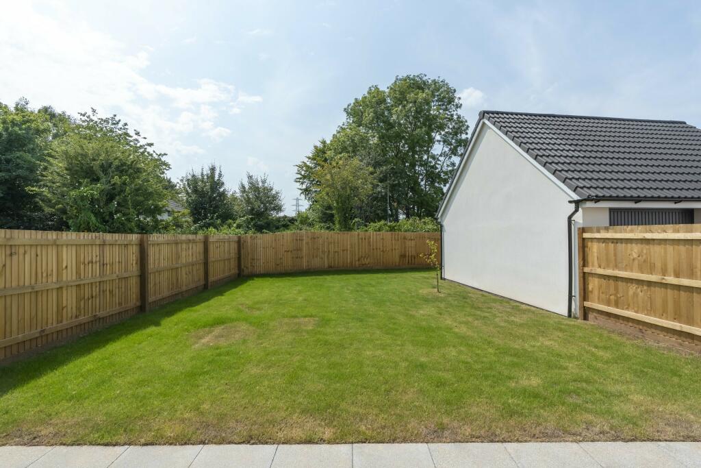 Additional property image - Harts Garden