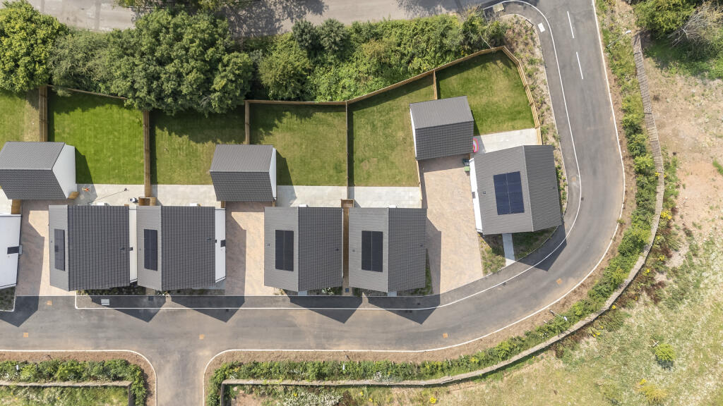 Additional property image - Harts Garden