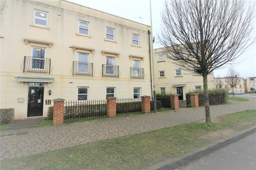 2 bedroom apartment for rent in Kempley Close, Cheltenham, Gloucestershire, GL52