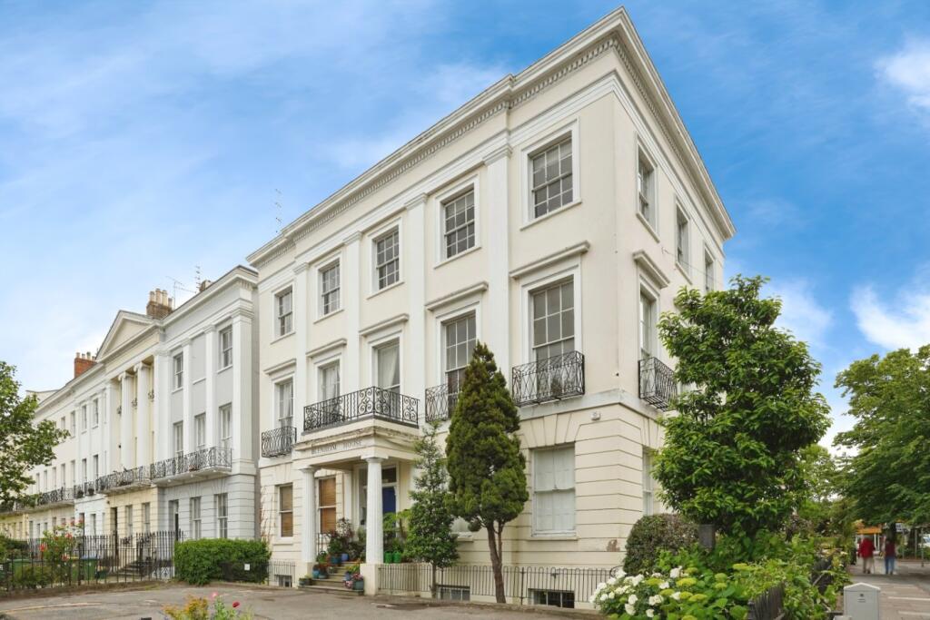 Main image of property: Evesham Road, Cheltenham, Gloucestershire, GL52