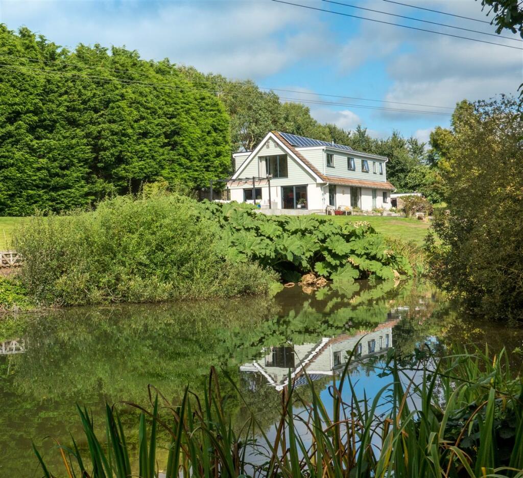 Main image of property: Bathingbourne Lane