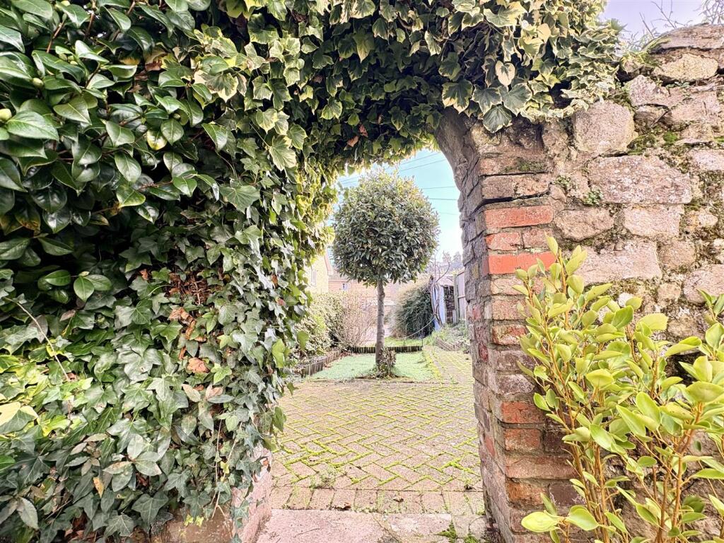 Main image of property: Cowes