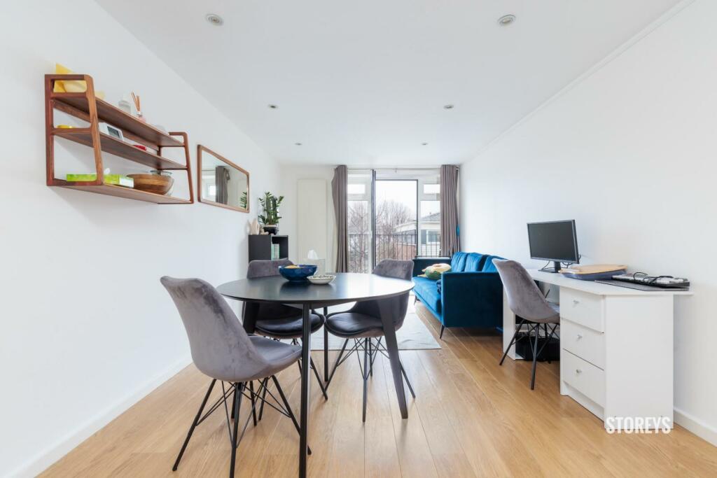 2 bedroom apartment for rent in Bacon Street, Shoreditch, London, E2
