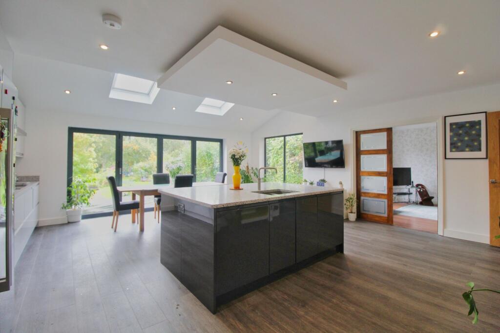4 bedroom detached house for sale in Lostock Hall Road, Poynton