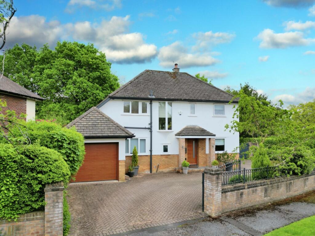4 bedroom detached house for sale in Redacre, Poynton, Stockport