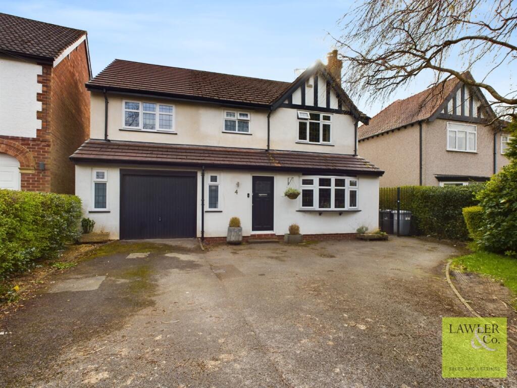 Main image of property: Park Avenue, Poynton, Stockport, Cheshire, SK12 1QY