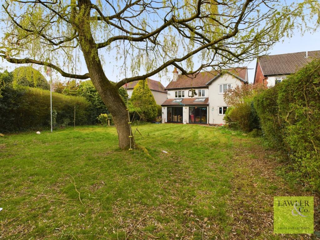 Main image of property: Park Avenue, Poynton, Stockport, Cheshire, SK12 1QY