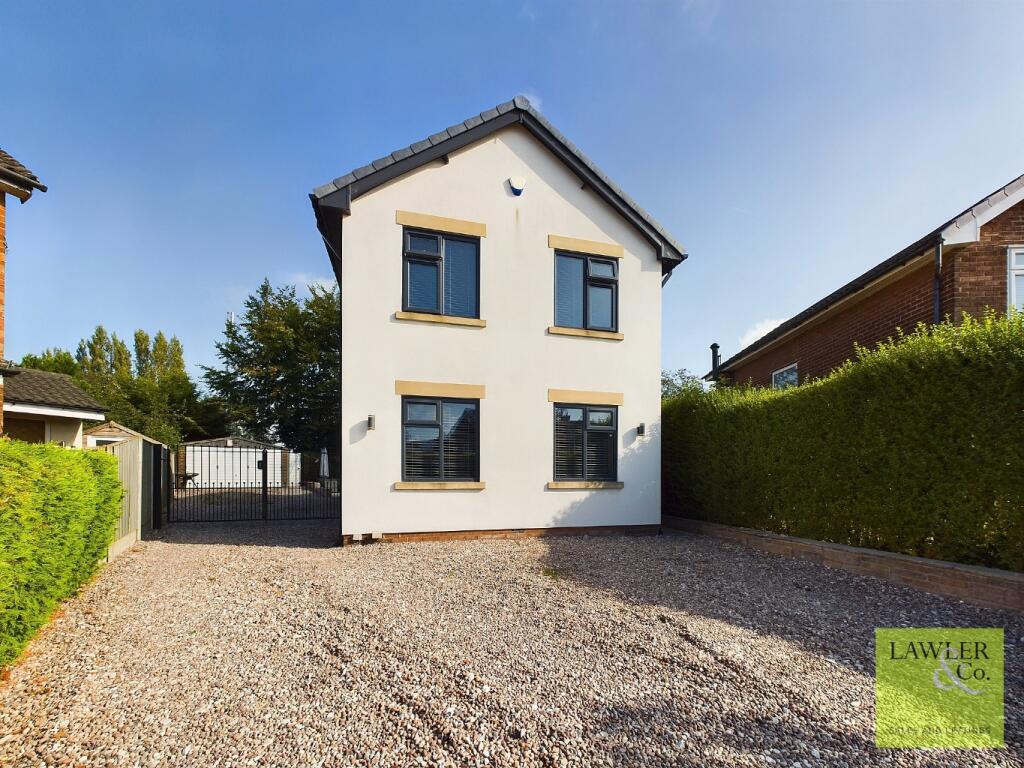 Main image of property: South Mead, Poynton, Stockport, Cheshire, SK12 1EB