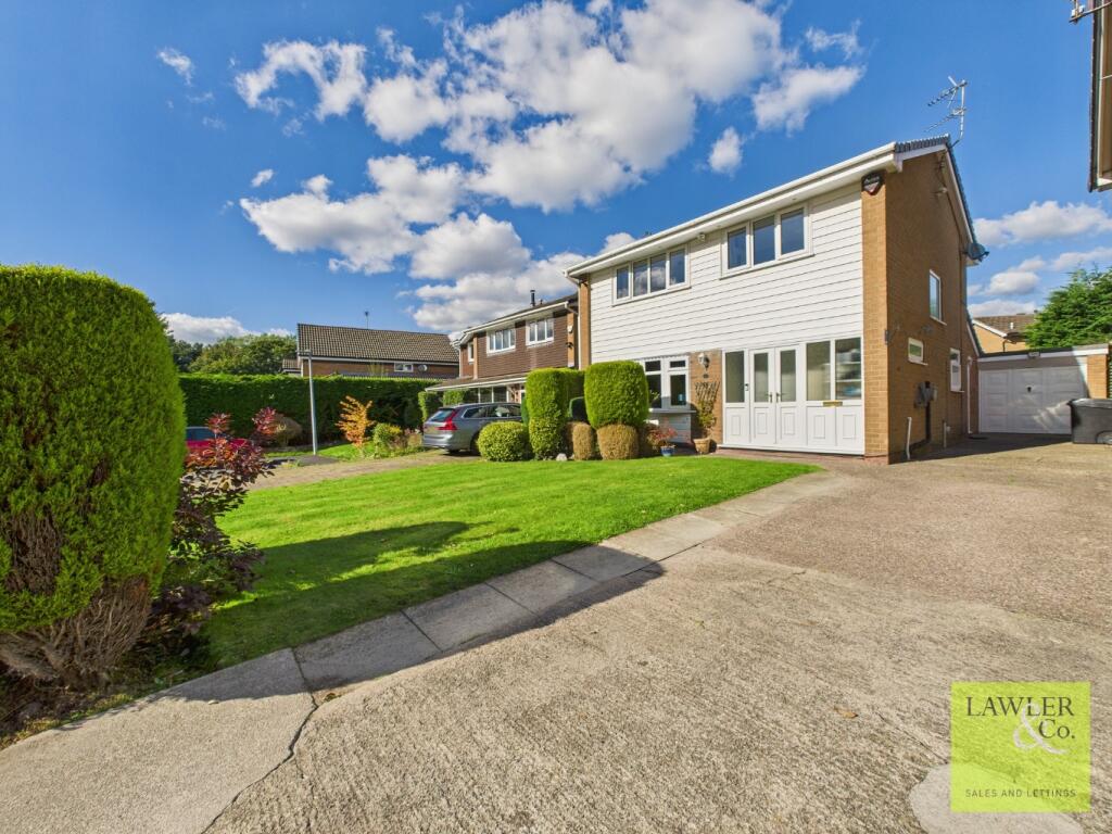 Main image of property: Knole Avenue, Poynton, Stockport, Cheshire, SK12 1XN