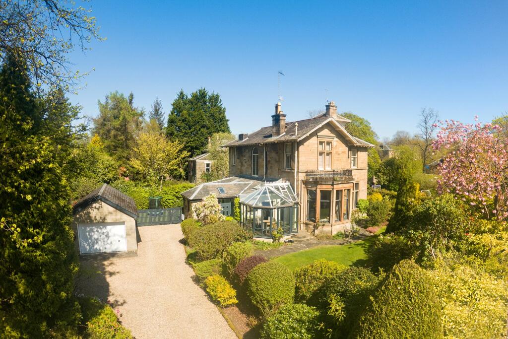 3 bedroom apartment for sale in Albert Drive, Pollokshields, Glasgow, G41