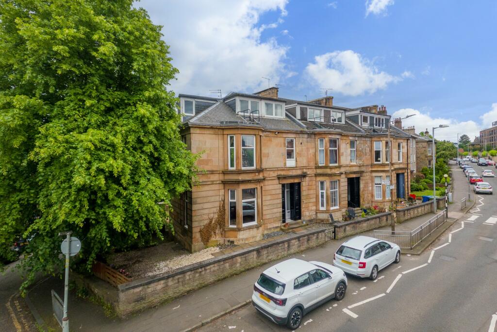 2 bedroom apartment for sale in Millbrae Road, Langside, Glasgow, G42