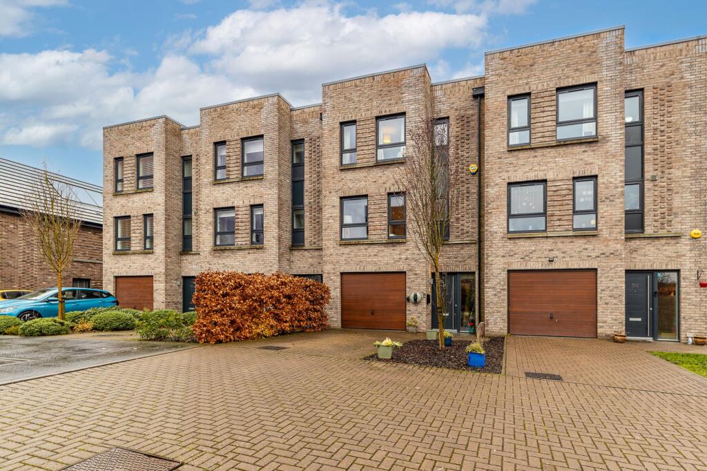 Main image of property: Riverford Gardens, Pollokshaws, Glasgow