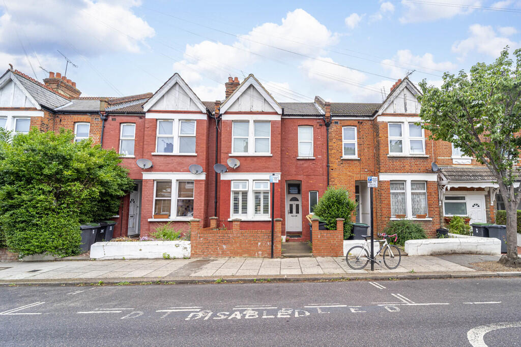 Main image of property: Lyndhurst Road, Wood Green, N22