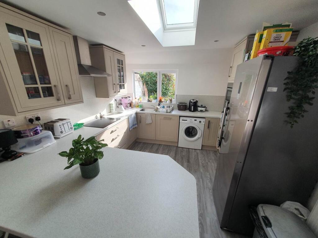 Main image of property: Llanishen Street, Heath,