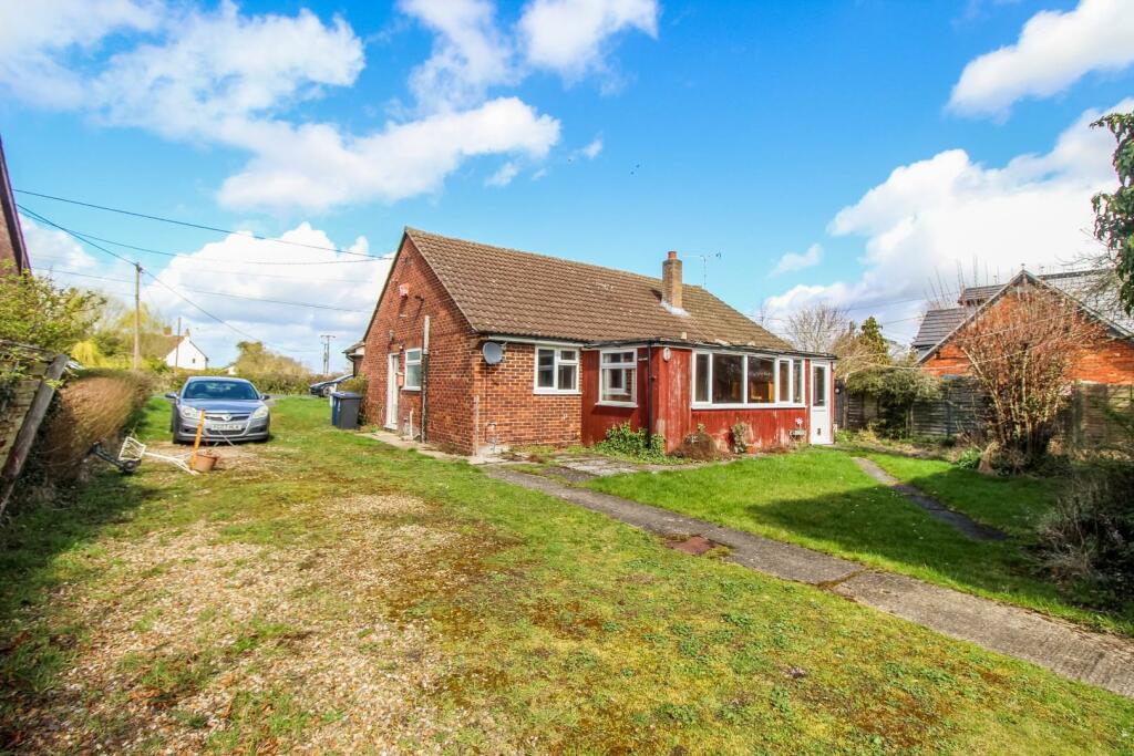 2 bedroom detached bungalow for sale in Meldreth Road, Whaddon, Royston