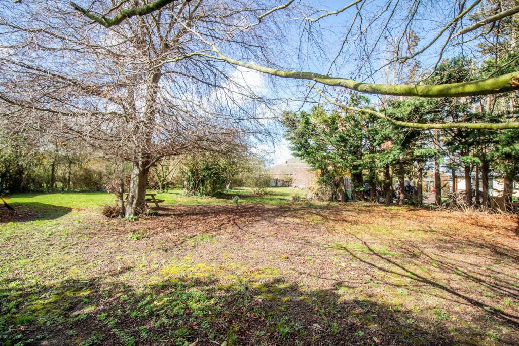 2 bedroom detached bungalow for sale in Meldreth Road, Whaddon, Royston