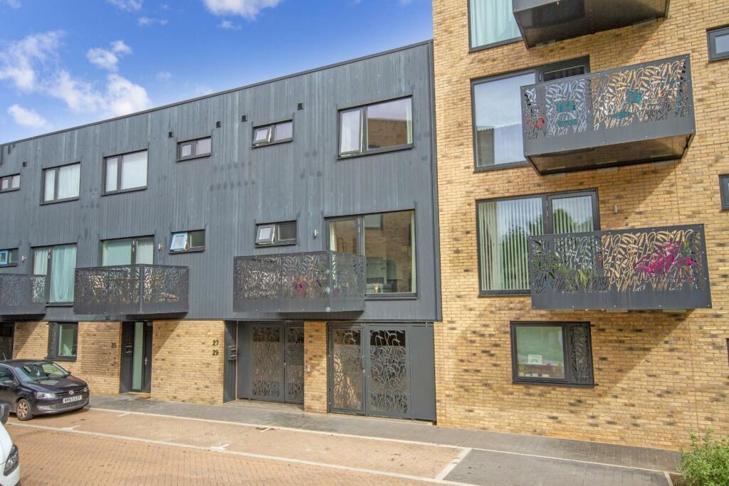 2 bedroom apartment for sale in Hartree Lane, Trumpington, Cambridge, CB2