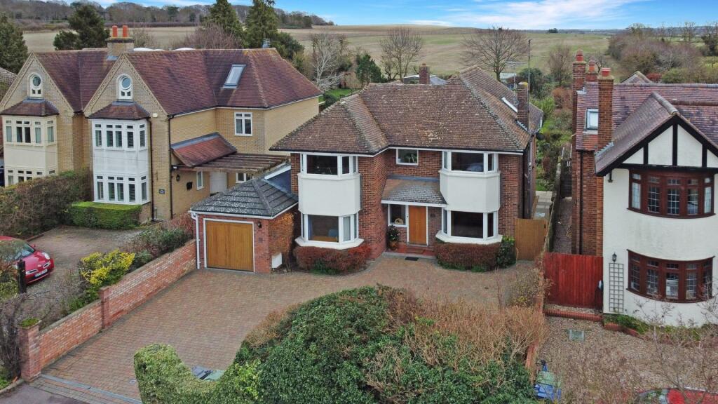 4 bedroom detached house for sale in Hinton Way, Great Shelford