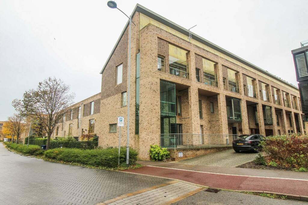 1 bedroom flat for sale in Addenbrookes Road, Trumpington, Cambridge, CB2