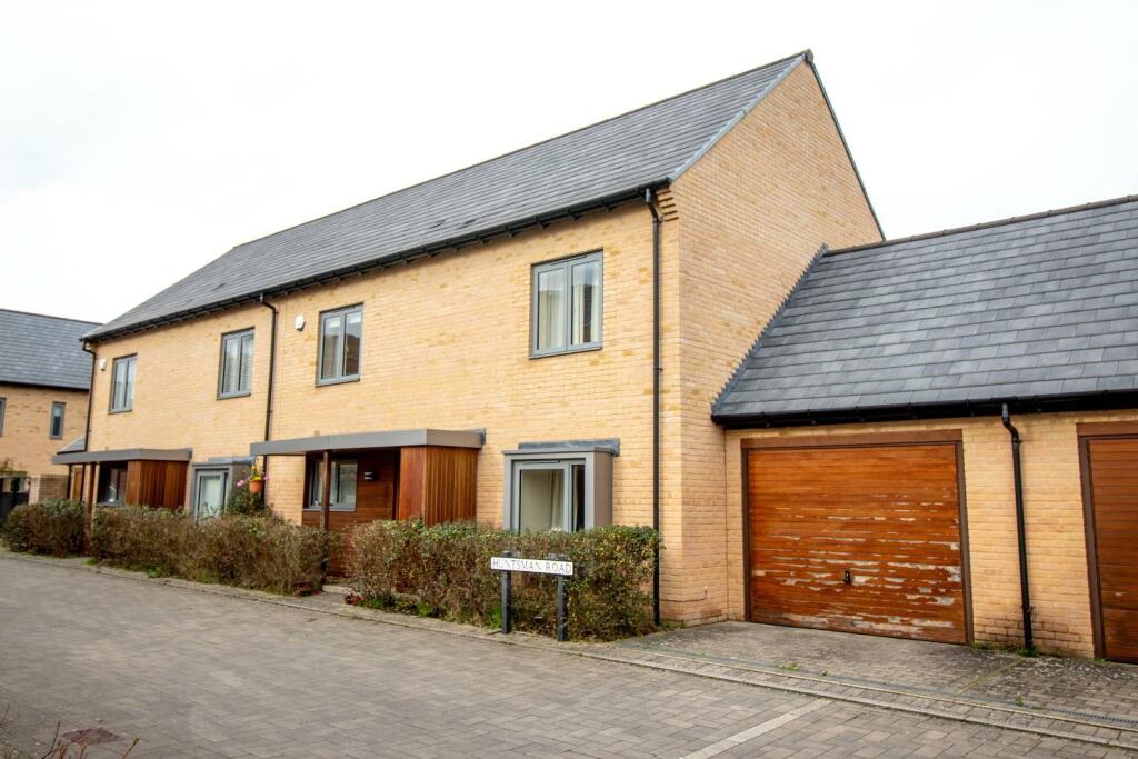 4 bedroom semidetached house for sale in Huntsman Road, Trumpington