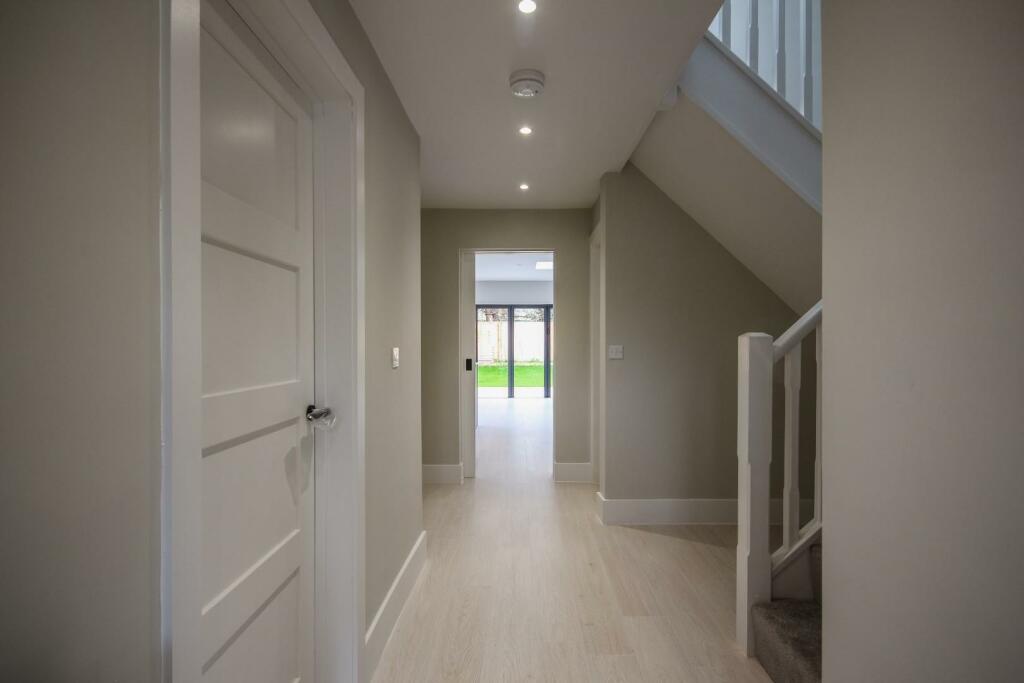 Additional image 4 of Poplar Close, Great Shelford, Cambridge