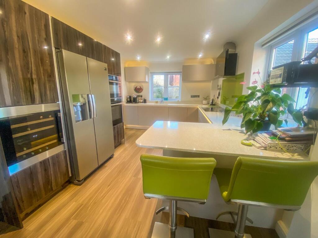 Additional property image - Grafton Drive, Highfields Caldecote, Cambridge