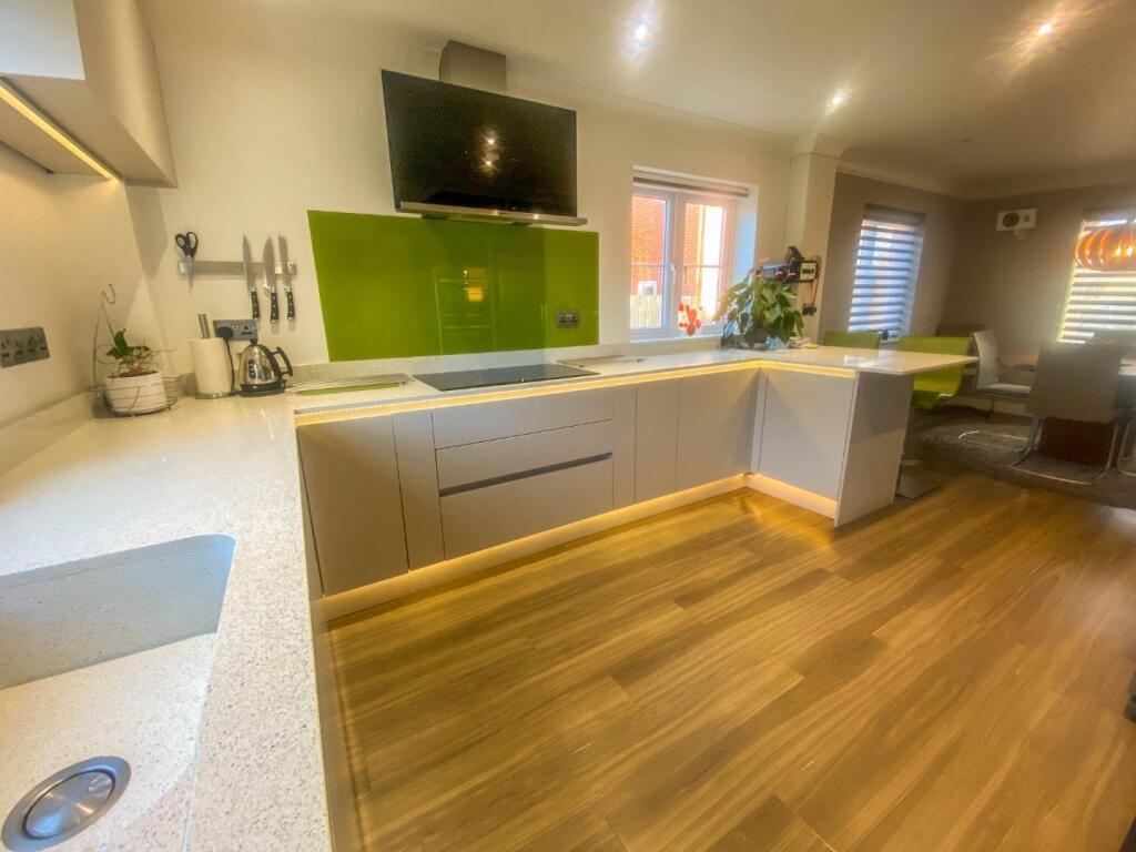 Additional property image - Grafton Drive, Highfields Caldecote, Cambridge